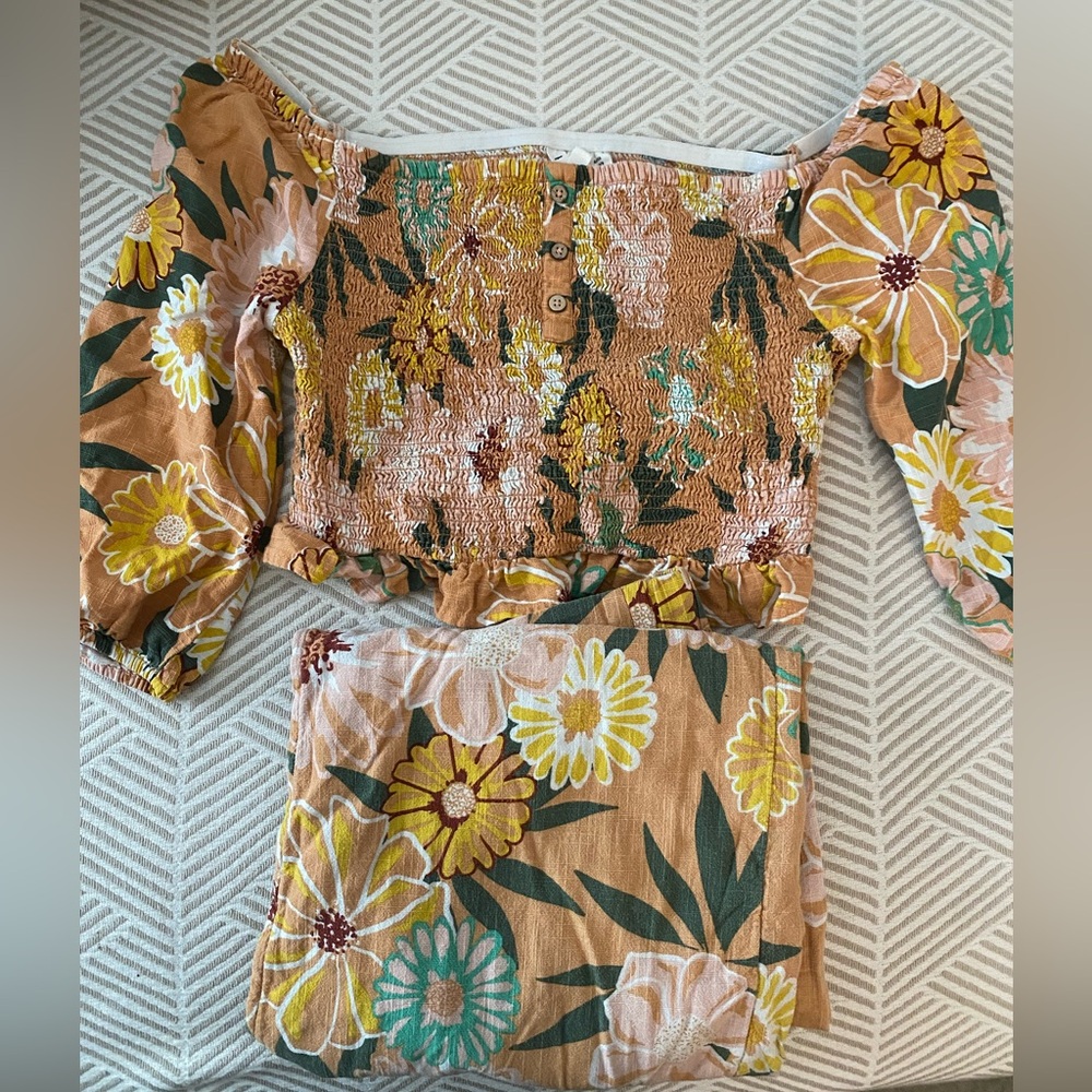 Roxy two piece outfit